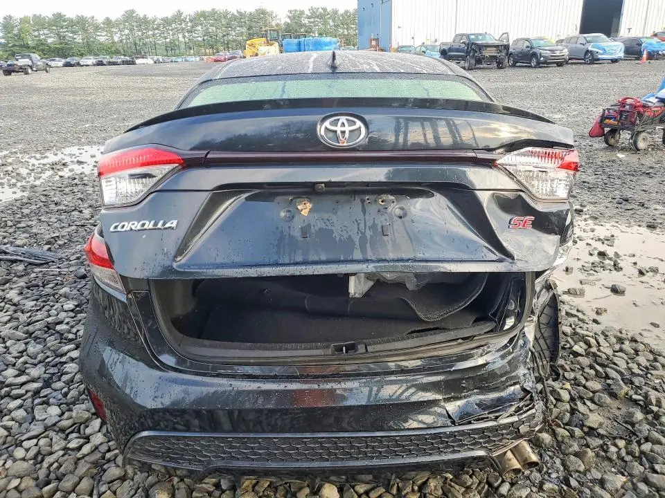 2021 TOYOTA COROLLA SE  