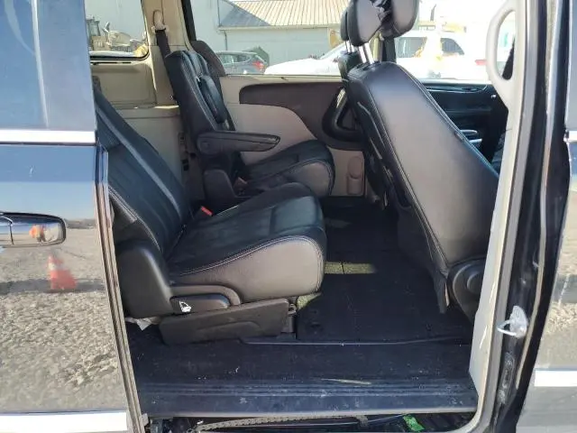 2013 CHRYSLER TOWN & COUNTRY TOURING  