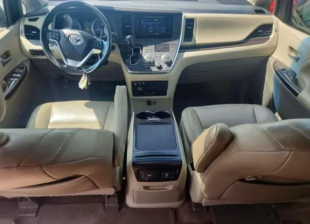 2015 TOYOTA SIENNA XLE PREMIUM 8-PASSENGER  