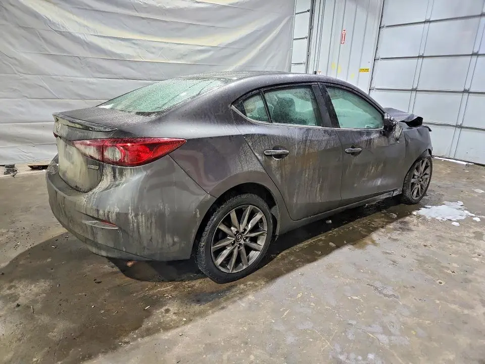 2018 MAZDA 3 TOURING  