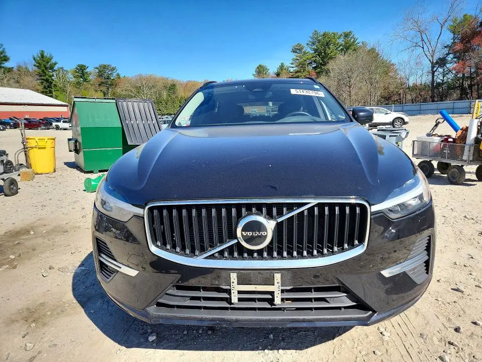 2022 VOLVO XC60 B5 MOMENTUM  