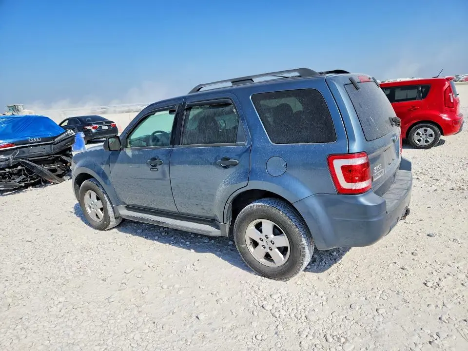 2011 FORD ESCAPE XLT  