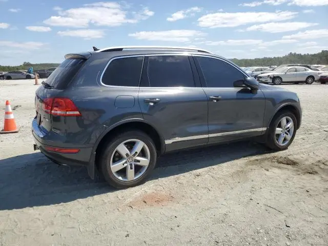 2013 VOLKSWAGEN TOUAREG V6