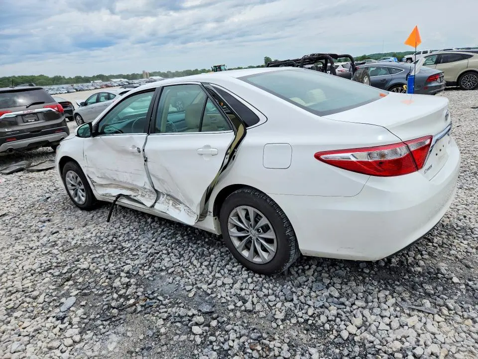 2015 TOYOTA CAMRY LE  