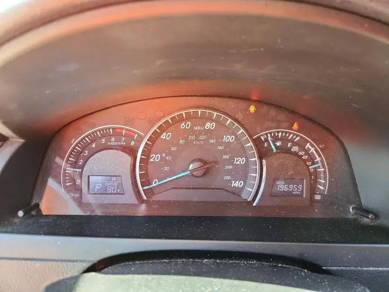 2014 TOYOTA CAMRY LE  