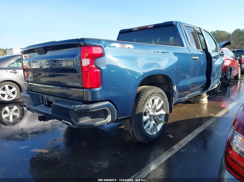 2021 CHEVROLET SILVERADO 1500 4WD  STANDARD BED CUSTOM