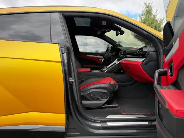 2019 LAMBORGHINI URUS   