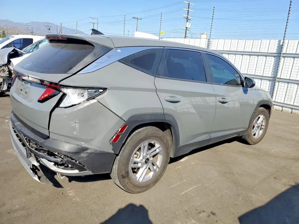 2025 HYUNDAI TUCSON SE  