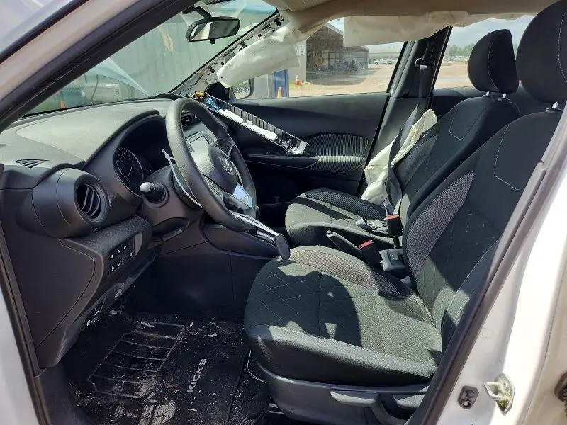 2020 NISSAN KICKS S  