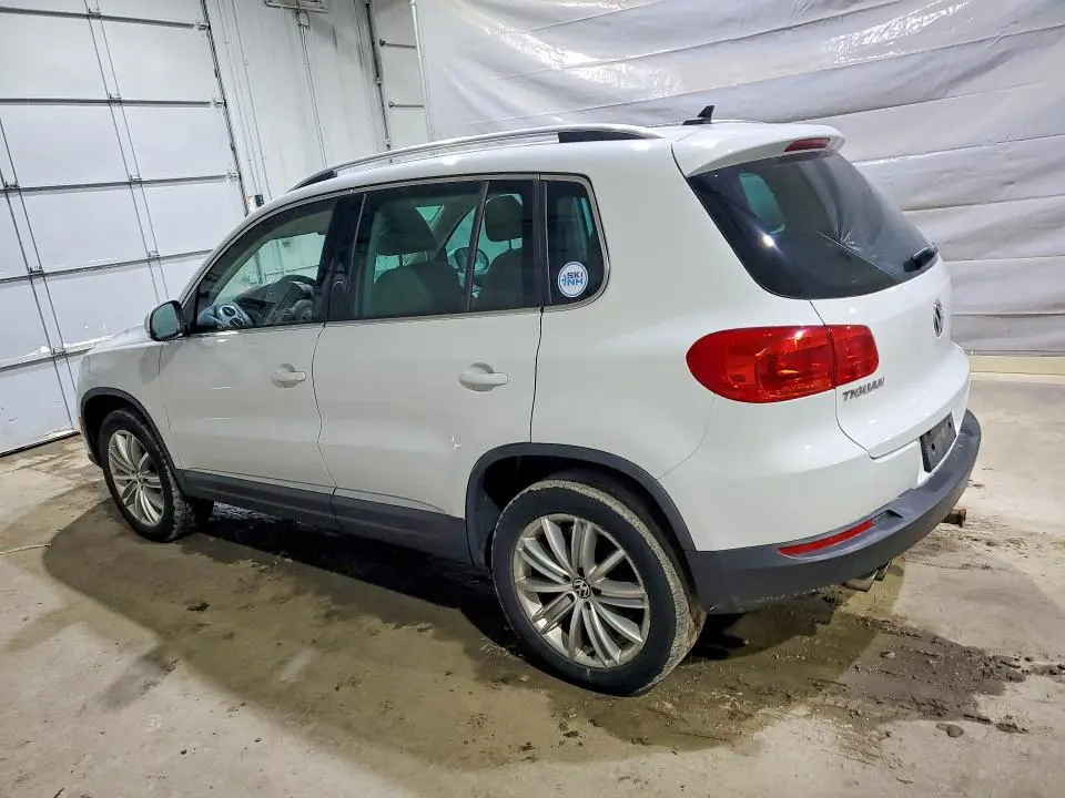 2014 VOLKSWAGEN TIGUAN S  
