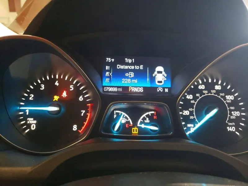 2017 FORD ESCAPE SE  