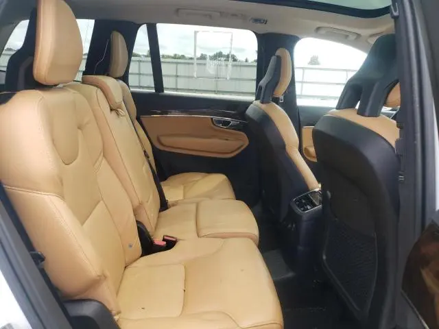 2016 VOLVO XC90 T8  