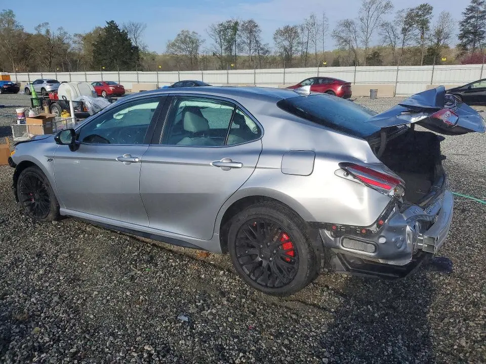 2019 TOYOTA CAMRY SE  