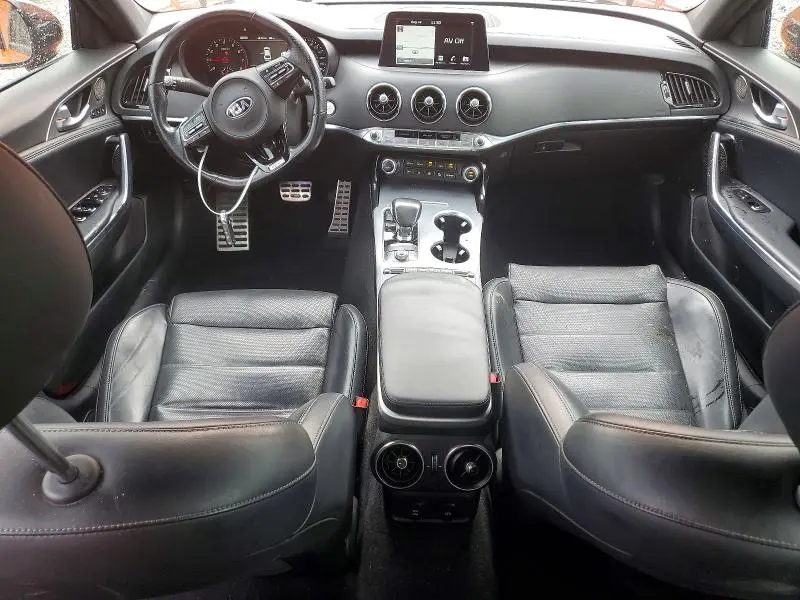2020 KIA STINGER GT2  