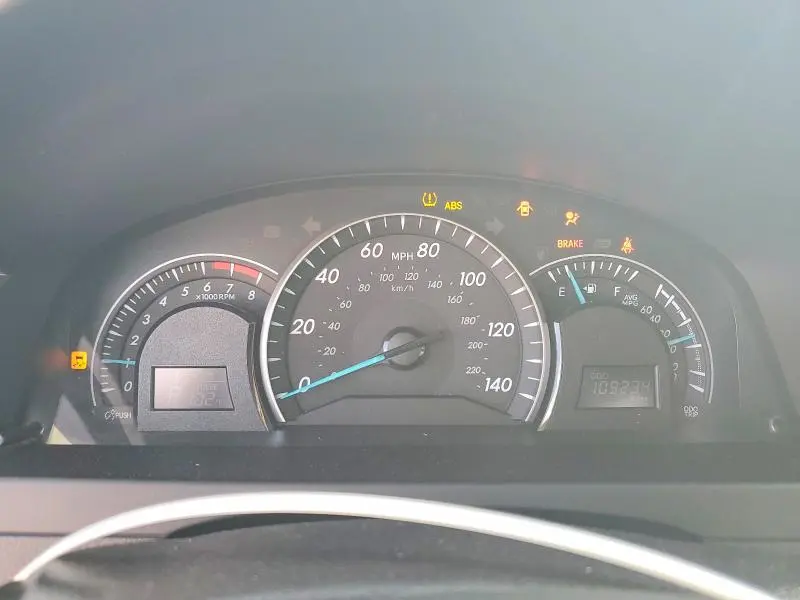 2014 TOYOTA CAMRY LE  