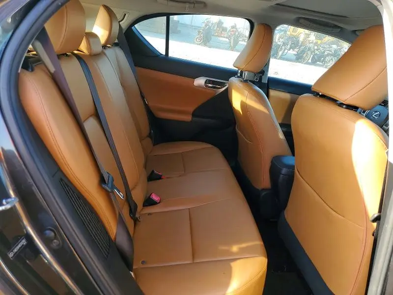 2011 LEXUS CT 200  