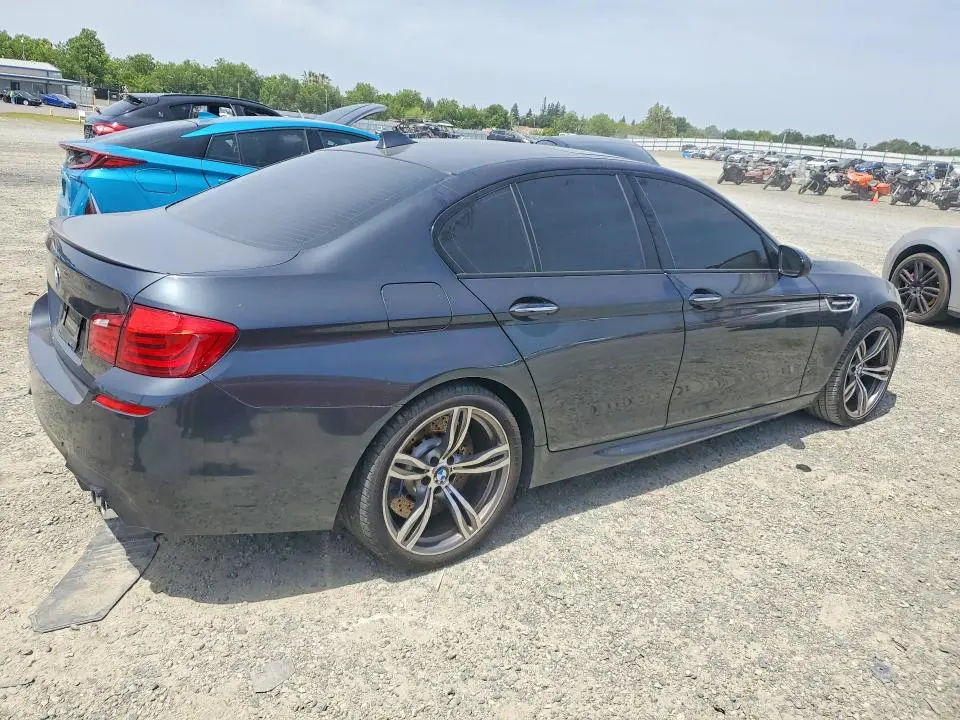 2013 BMW M5   