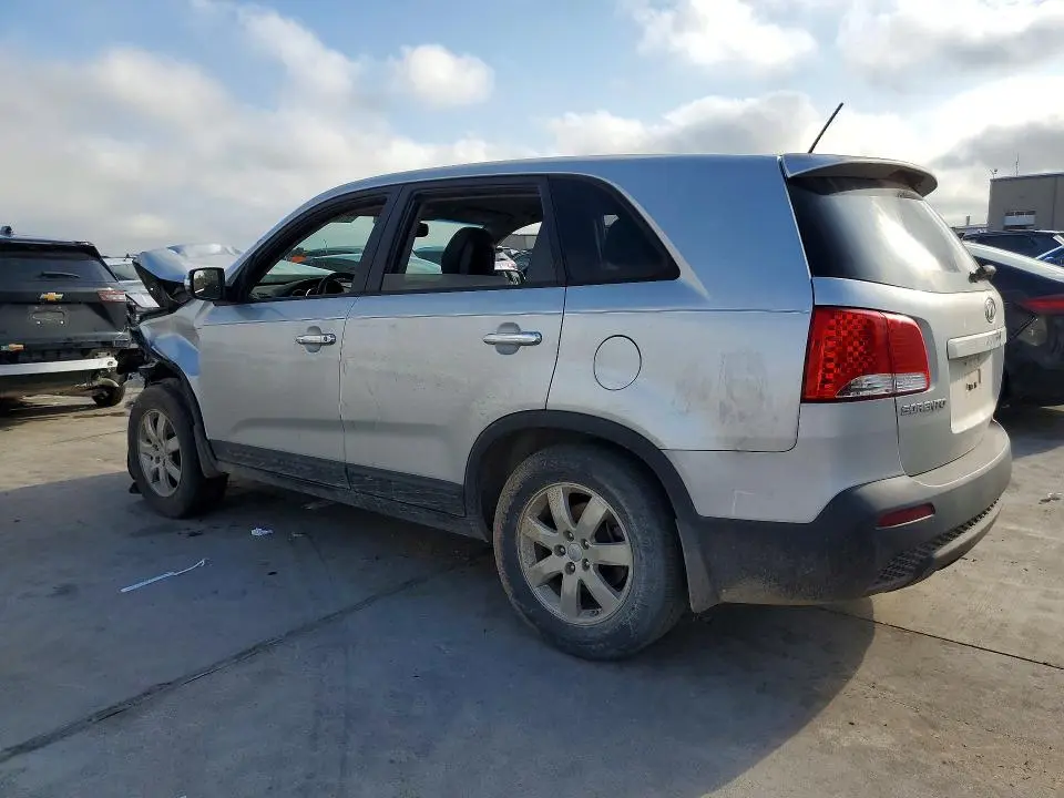 2013 KIA SORENTO LX  