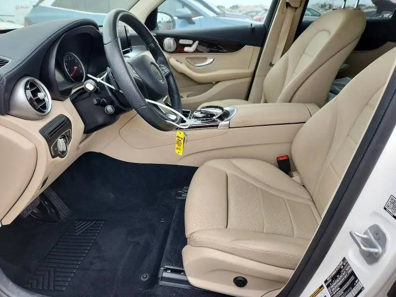 2016 MERCEDES-BENZ GLC 300  