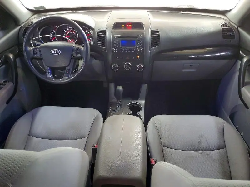 2011 KIA SORENTO LX  