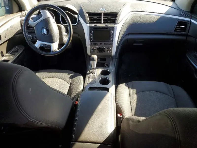 2010 CHEVROLET TRAVERSE LT  