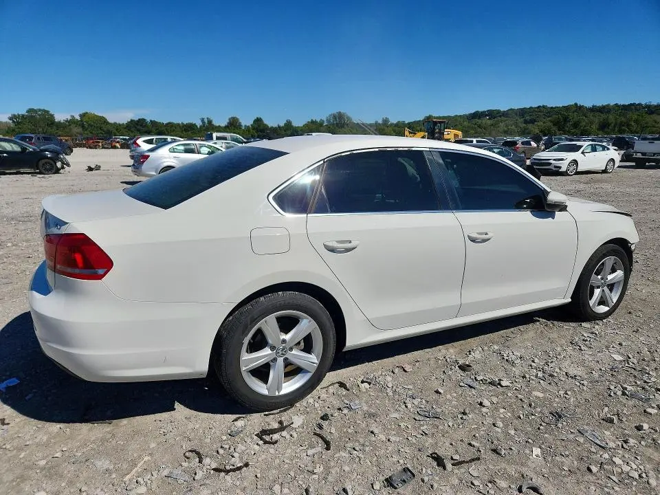2012 VOLKSWAGEN PASSAT SE  