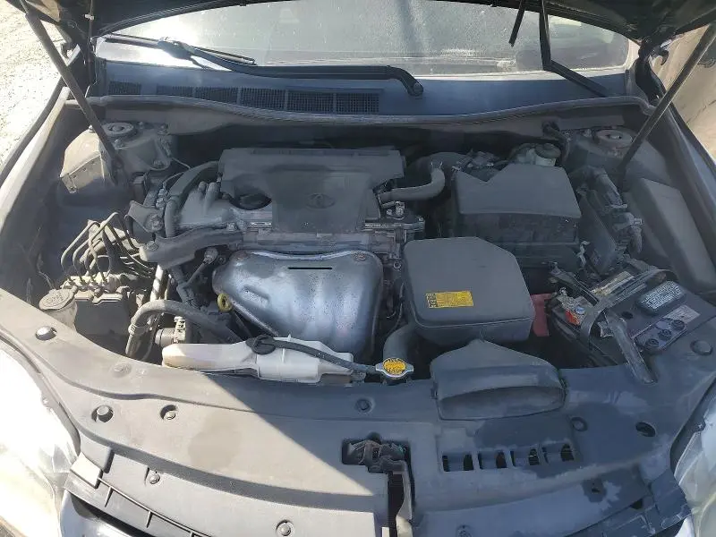 2015 TOYOTA CAMRY SE  