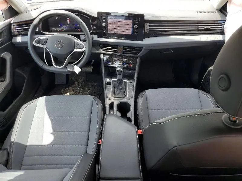 2025 VOLKSWAGEN JETTA SE  