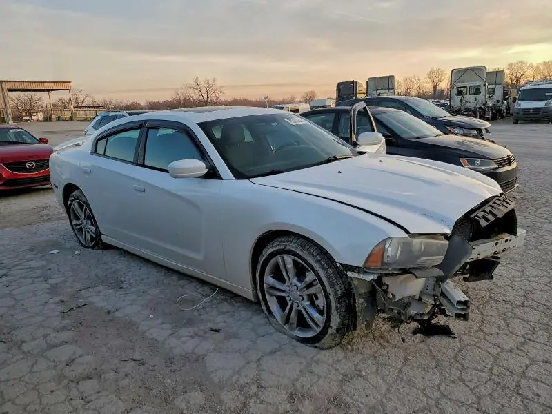 2013 DODGE CHARGER SXT  