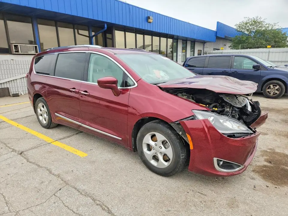 2017 CHRYSLER PACIFICA TOURING L PLUS  