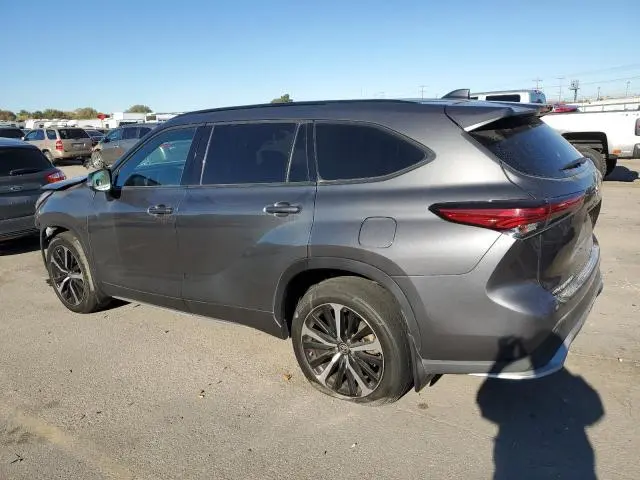 2021 TOYOTA HIGHLANDER XSE  