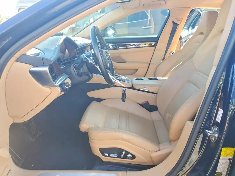 2018 PORSCHE PANAMERA 4  