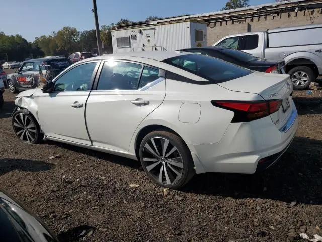 2022 NISSAN ALTIMA SR  