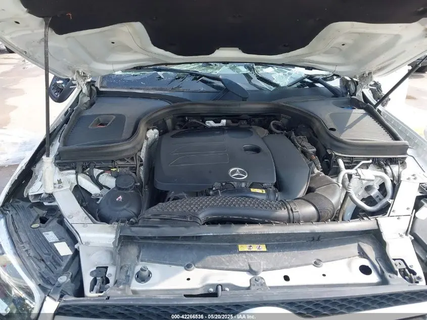 2020 MERCEDES-BENZ GLC 300  