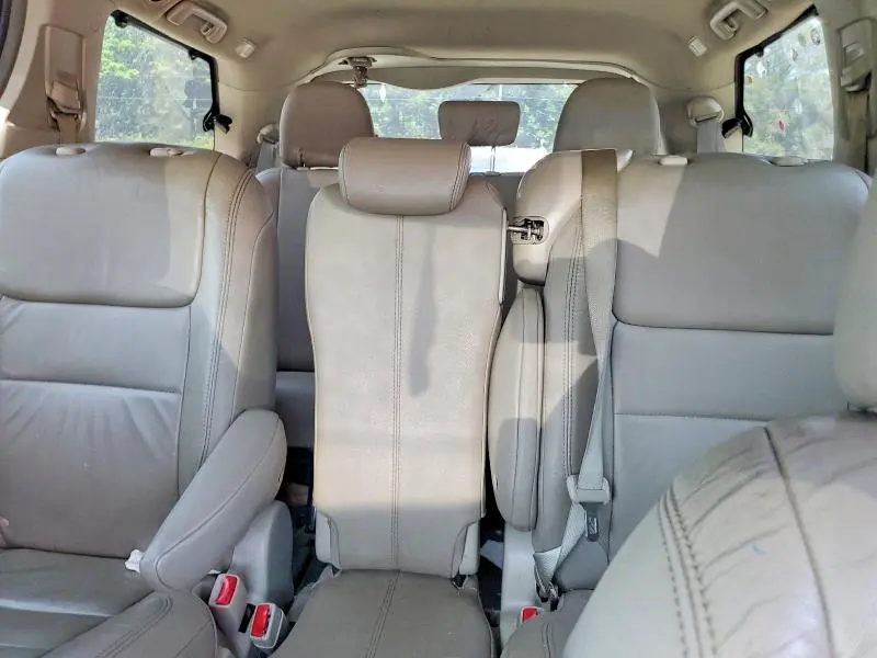 2016 TOYOTA SIENNA XLE 8-PASSENGER  