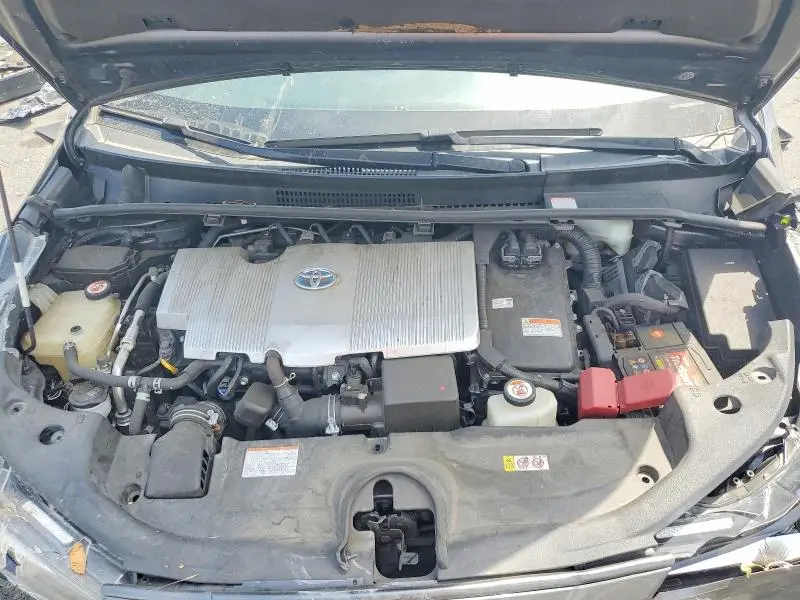 2019 TOYOTA PRIUS XLE AWD-E  