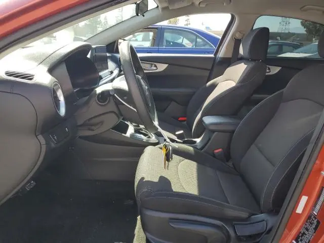 2023 KIA FORTE LX  