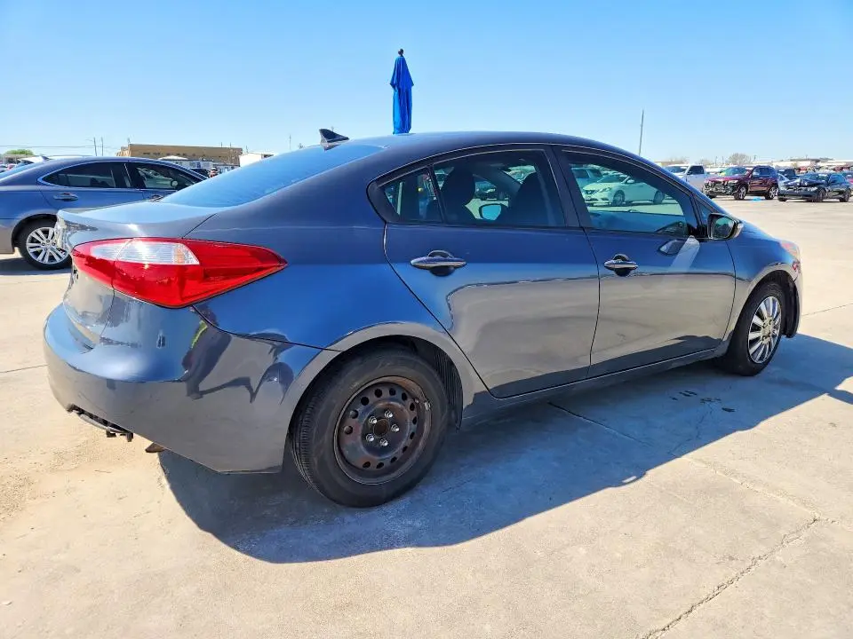2016 KIA FORTE LX  