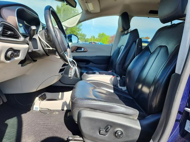 2017 CHRYSLER PACIFICA TOURING L  