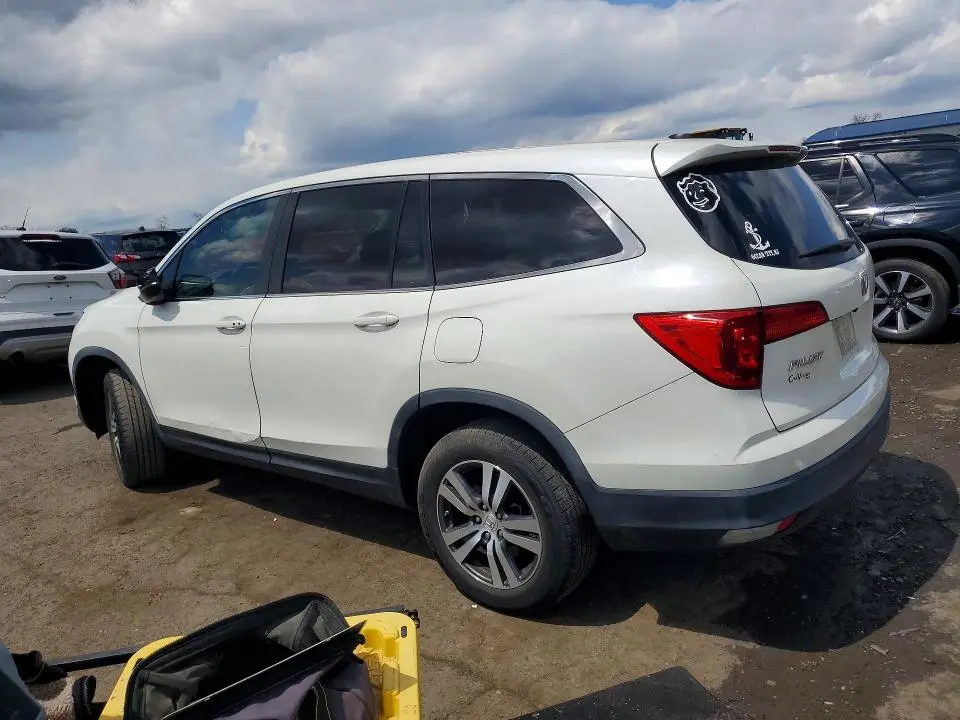2017 HONDA PILOT EX  