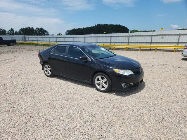 2012 TOYOTA CAMRY SE  