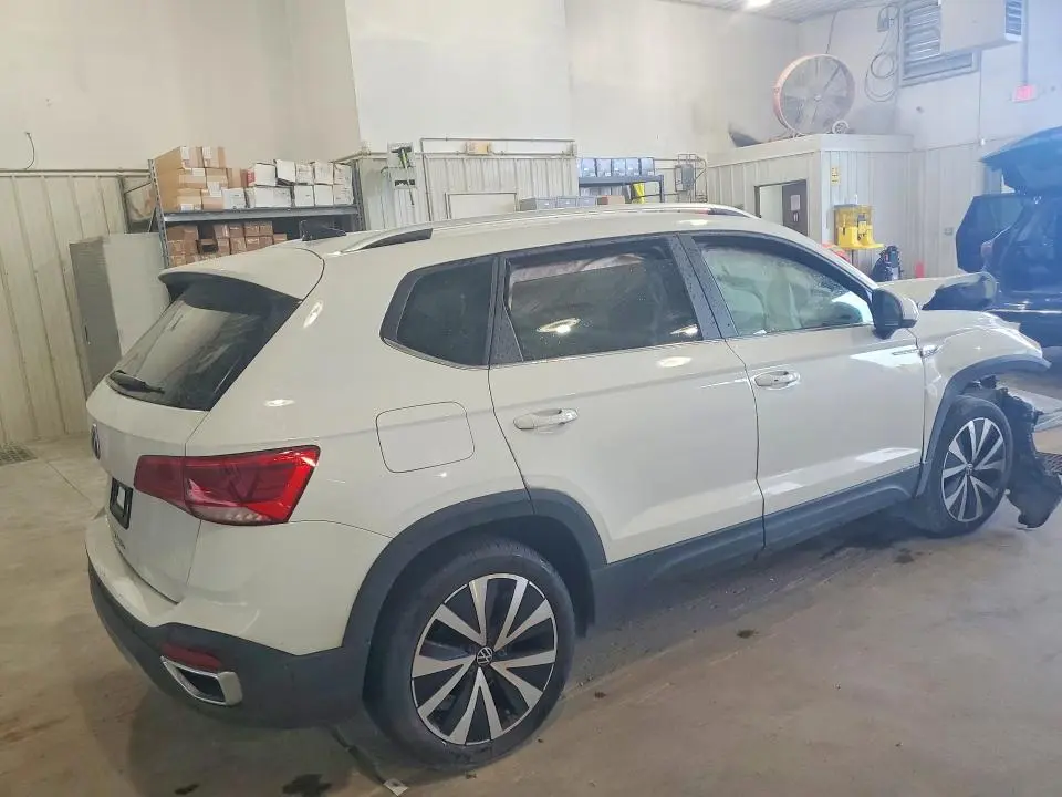 2022 VOLKSWAGEN TAOS SE  