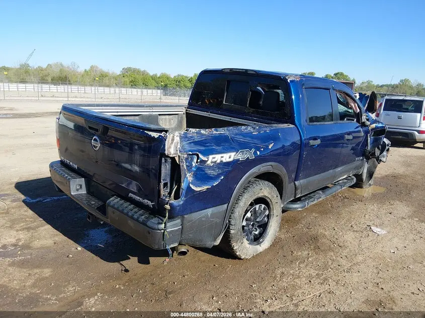 2017 NISSAN TITAN PRO-4X