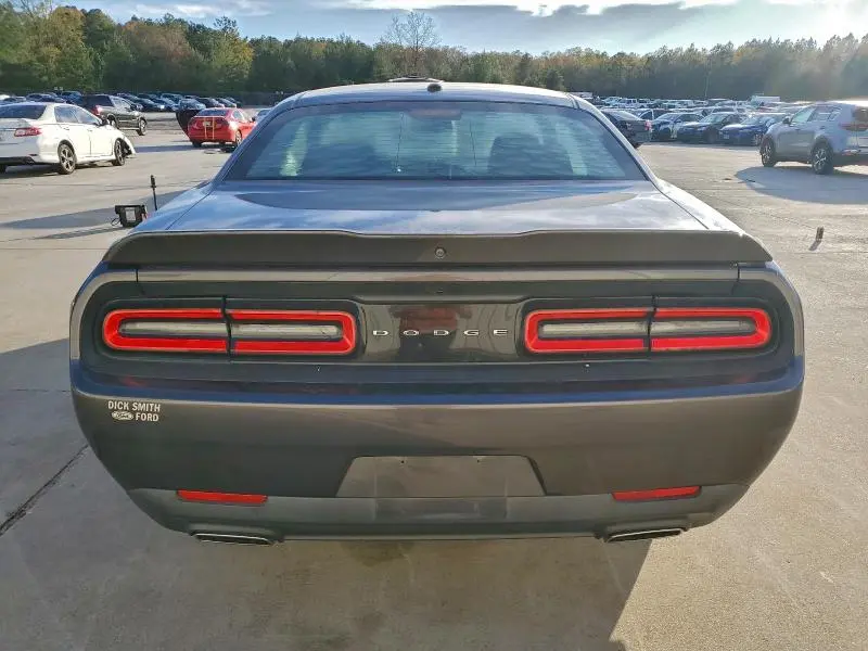 2018 DODGE CHALLENGER SXT  