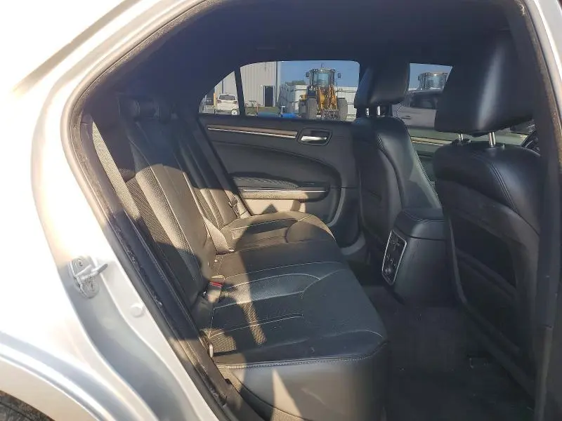 2012 CHRYSLER 300C LUXURY  