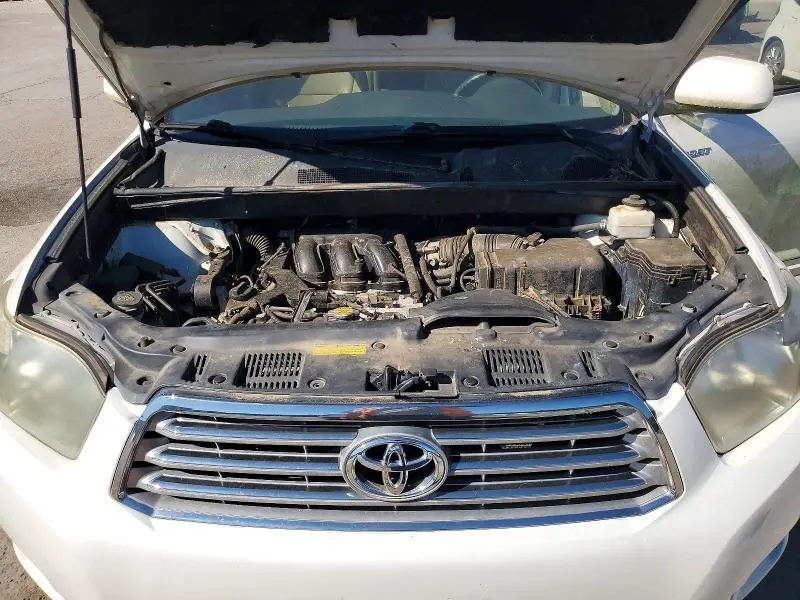 2010 TOYOTA HIGHLANDER SPORT  