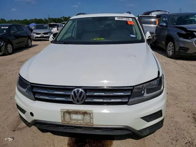 2021 VOLKSWAGEN TIGUAN SE  