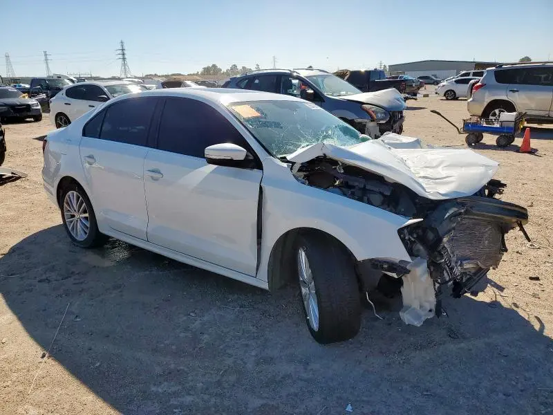 2016 VOLKSWAGEN JETTA SEL  