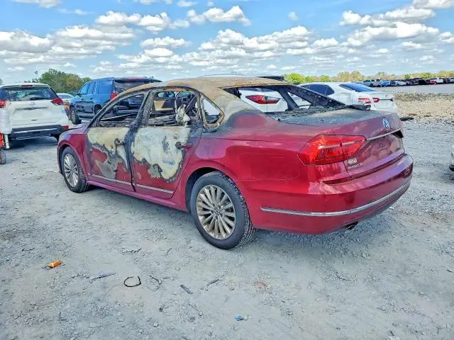 2016 VOLKSWAGEN PASSAT SE  