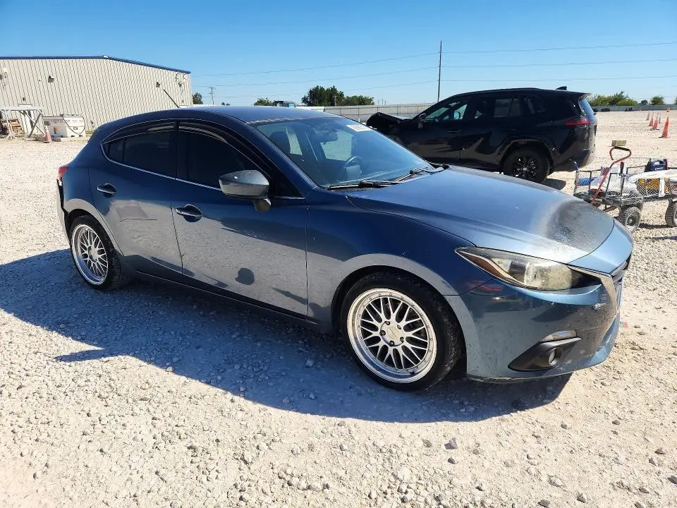 2015 MAZDA 3 TOURING  